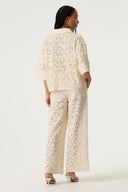 Gebroken Witte Broek