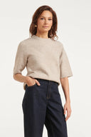 GEBREIDE TOP MET KORTE MOUWEN