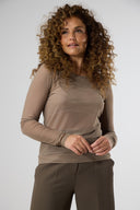 LONGSLEEVE VAN MESH MET RONDE HALSLIJN