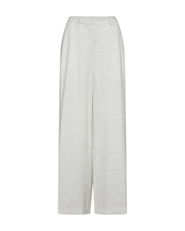 Stijlvolle, gevoerde witte broek met hoge taille van Copenhagen muse