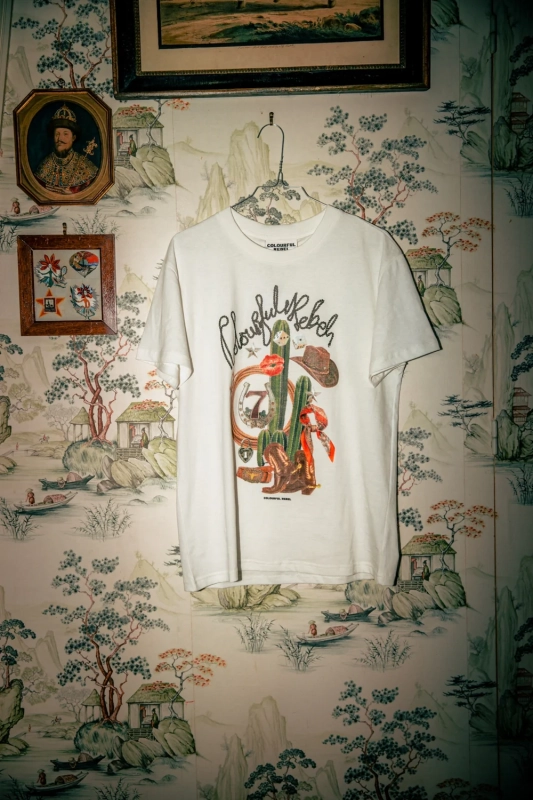 Cowgirl T-Shirt - Colourful Rebel